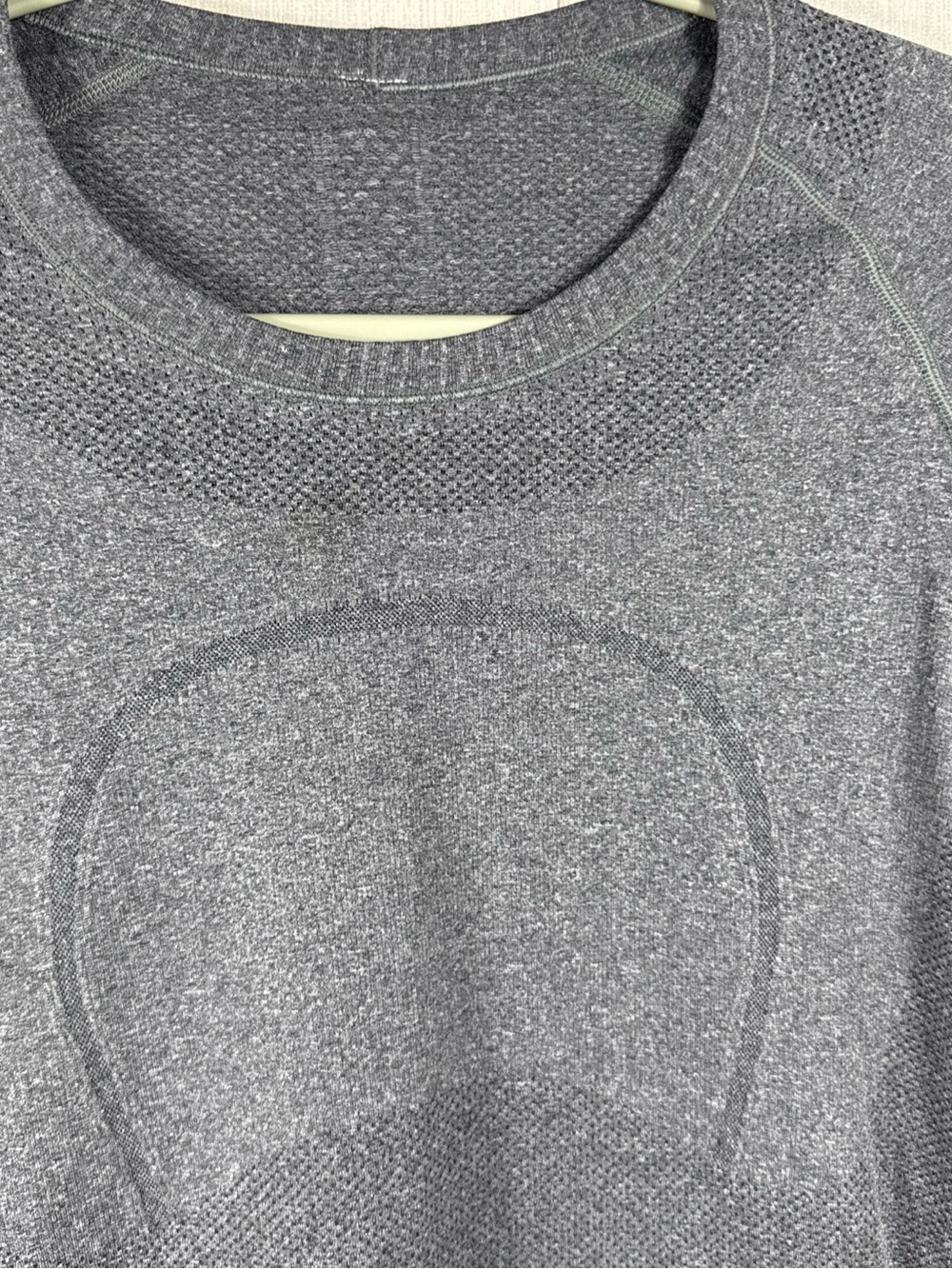 Lululemon Swiftly Tech Long Sleeve Crew Gray Silverescent Shirt 6 Heathered